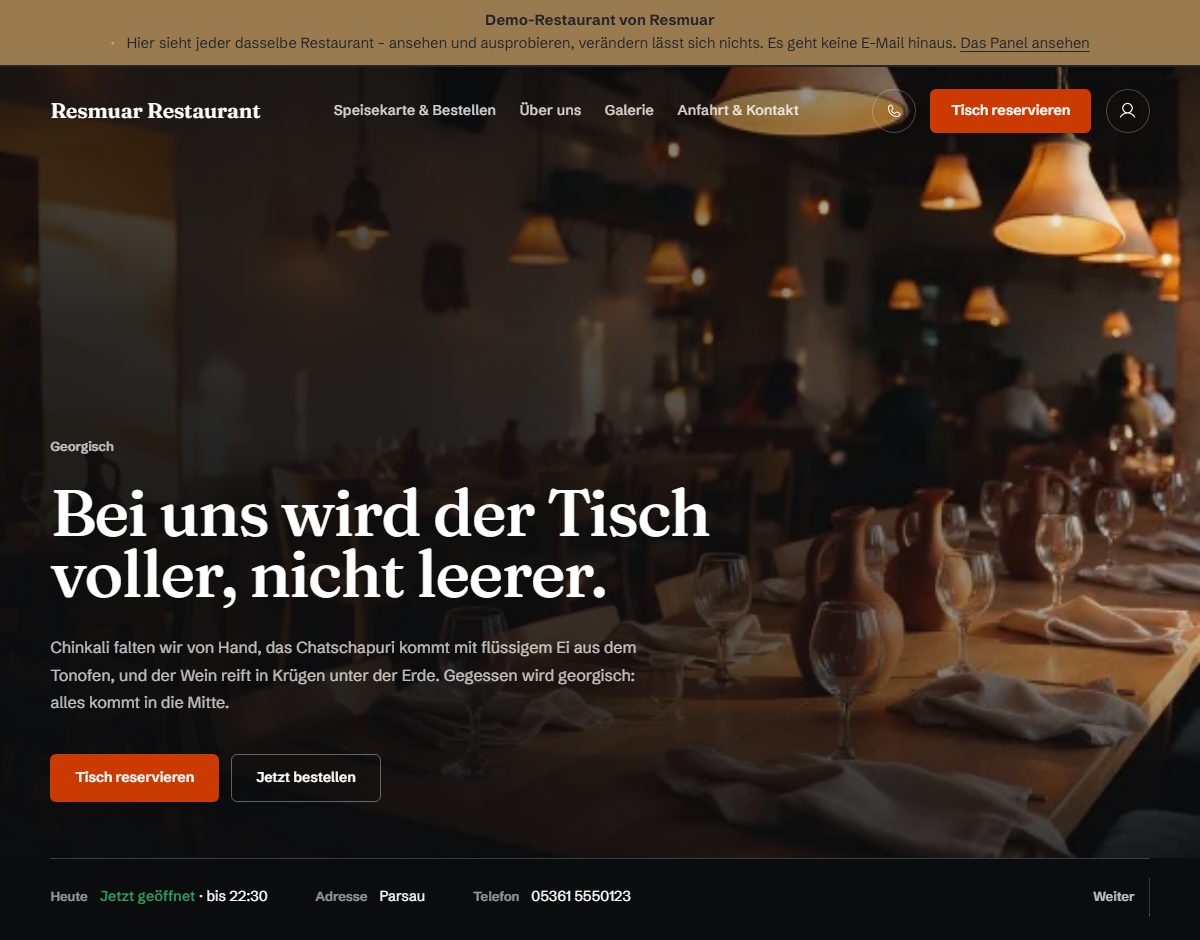 Startseite des Demo-Restaurants auf der Resmuar-Plattform: Kopfbild, kurze Vorstellung der Küche, Schaltflächen zum Reservieren und Bestellen.